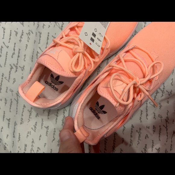 Adidas shoes - Picture 3 of 4